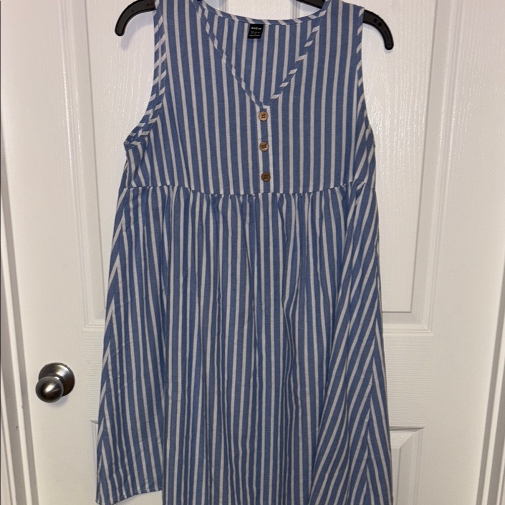 SHEIN Blue and White V-Neck Sleeveless Sundress